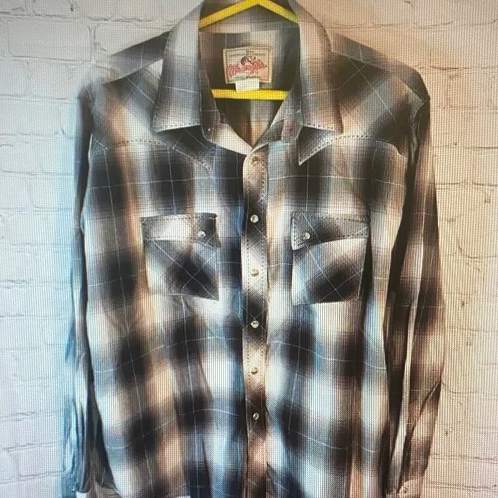 Wrangler Men's Plaid Button-Down Shirt in Black and Gray